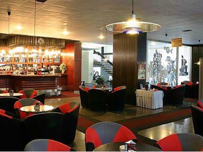 Hotel Lux บันสกาบิสตรีตซา ร้านอาหาร รูปภาพ