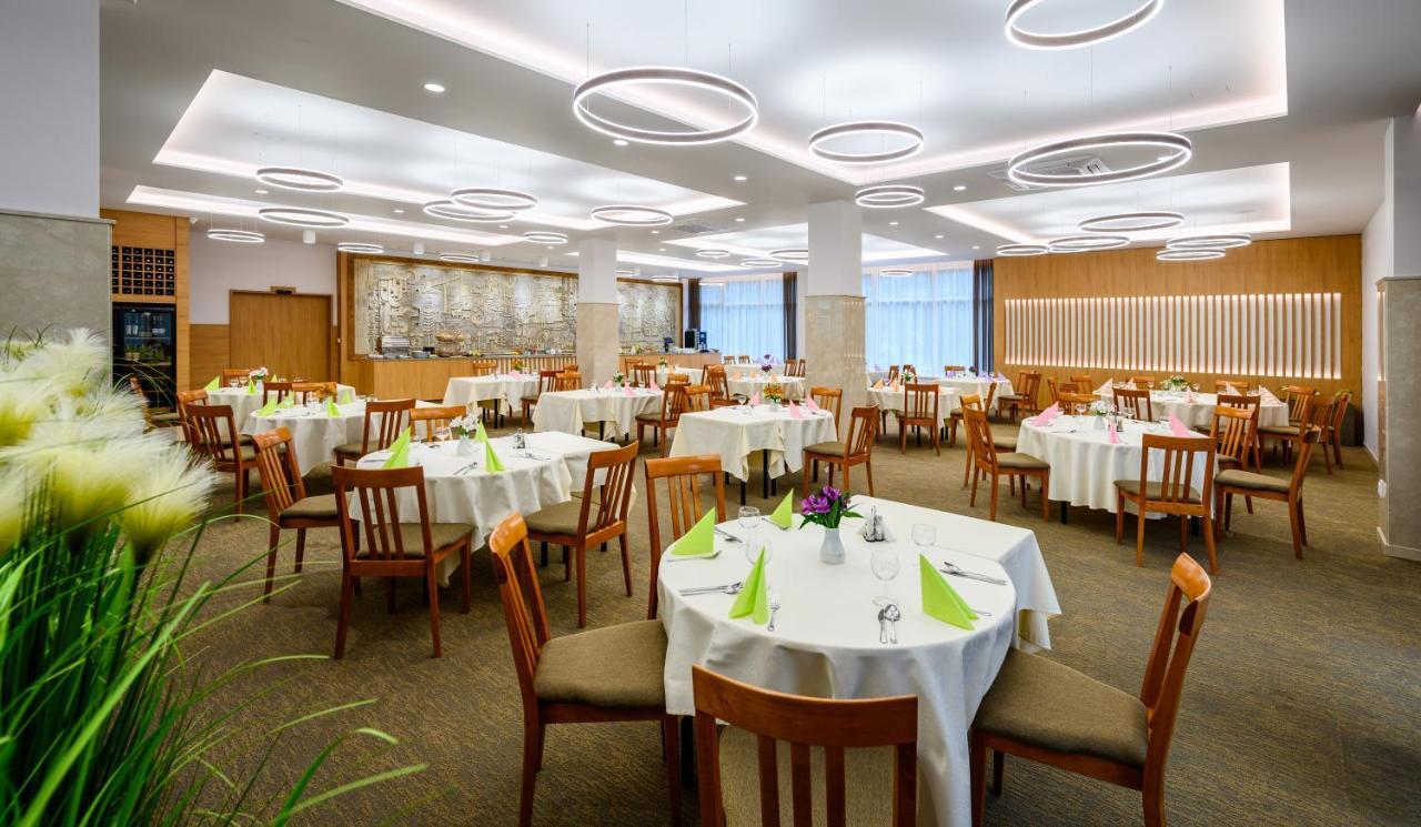 Hotel Lux บันสกาบิสตรีตซา ภายนอก รูปภาพ