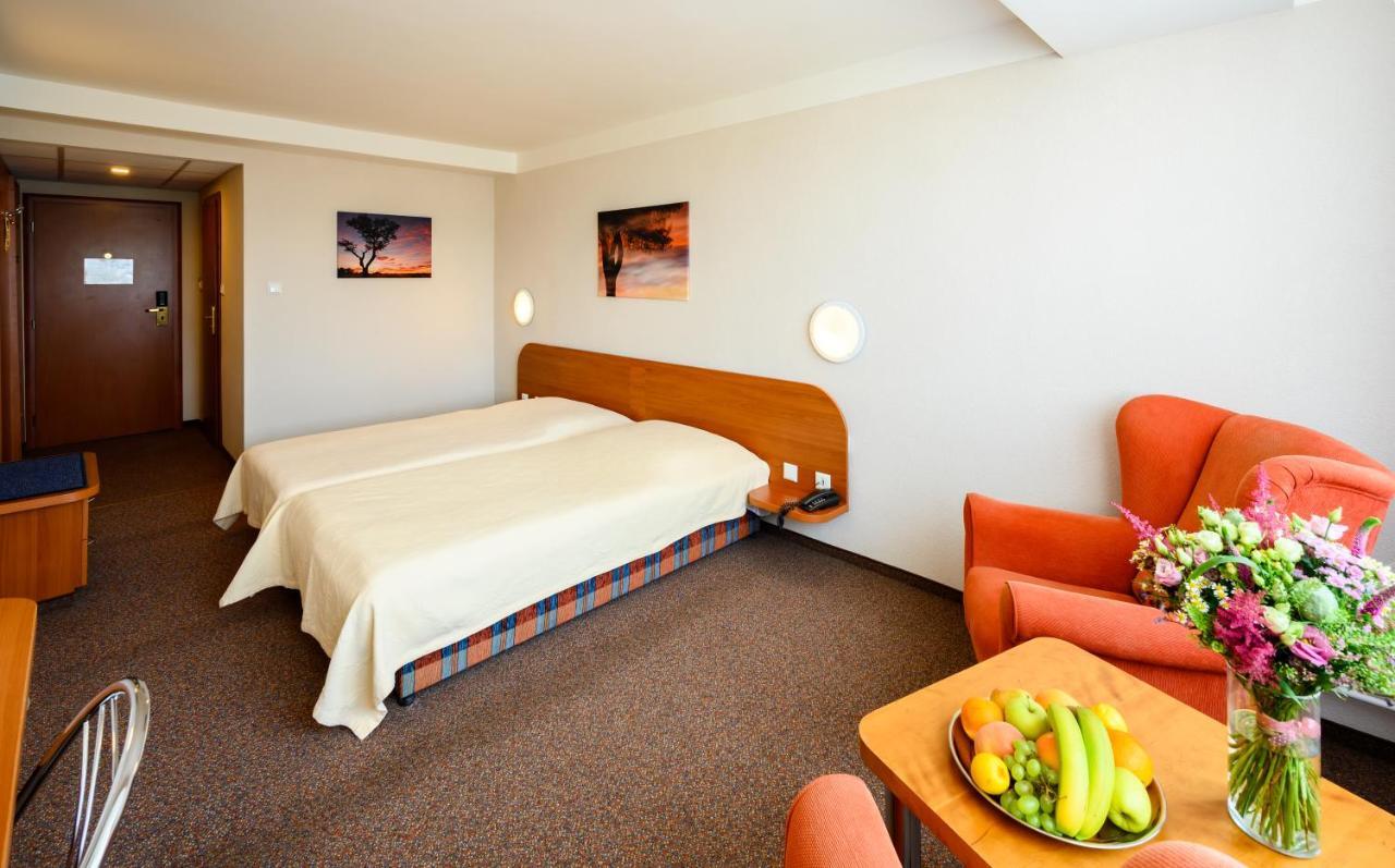 Hotel Lux บันสกาบิสตรีตซา ภายนอก รูปภาพ