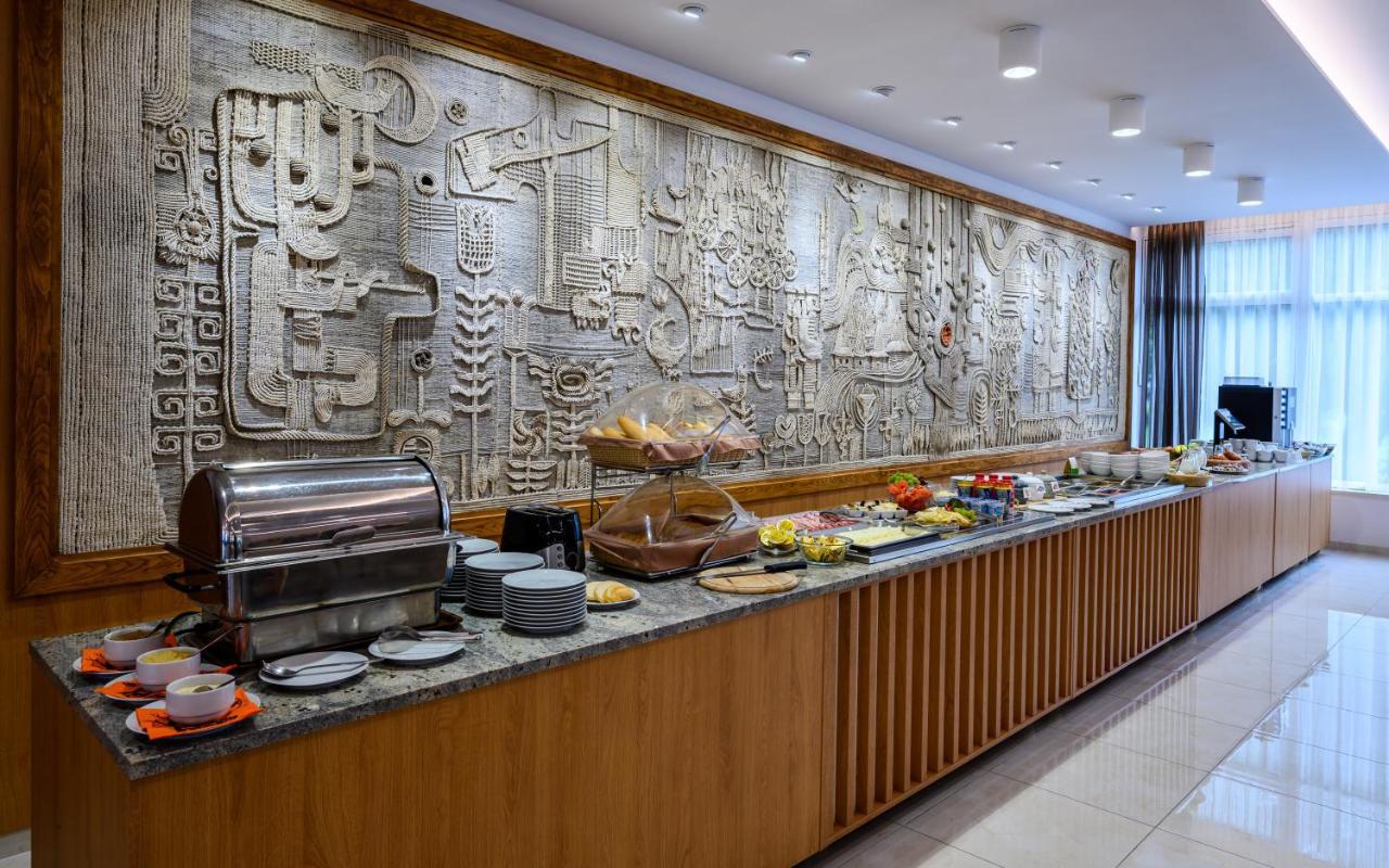 Hotel Lux บันสกาบิสตรีตซา ภายนอก รูปภาพ