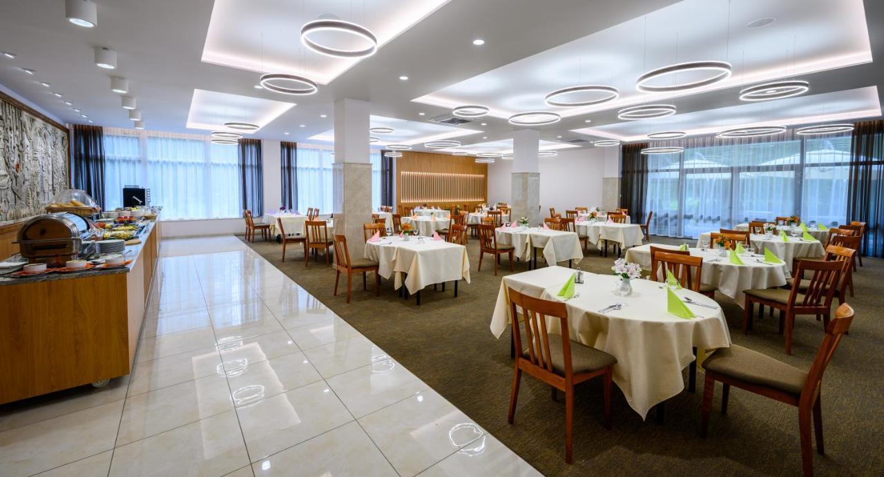 Hotel Lux บันสกาบิสตรีตซา ภายนอก รูปภาพ