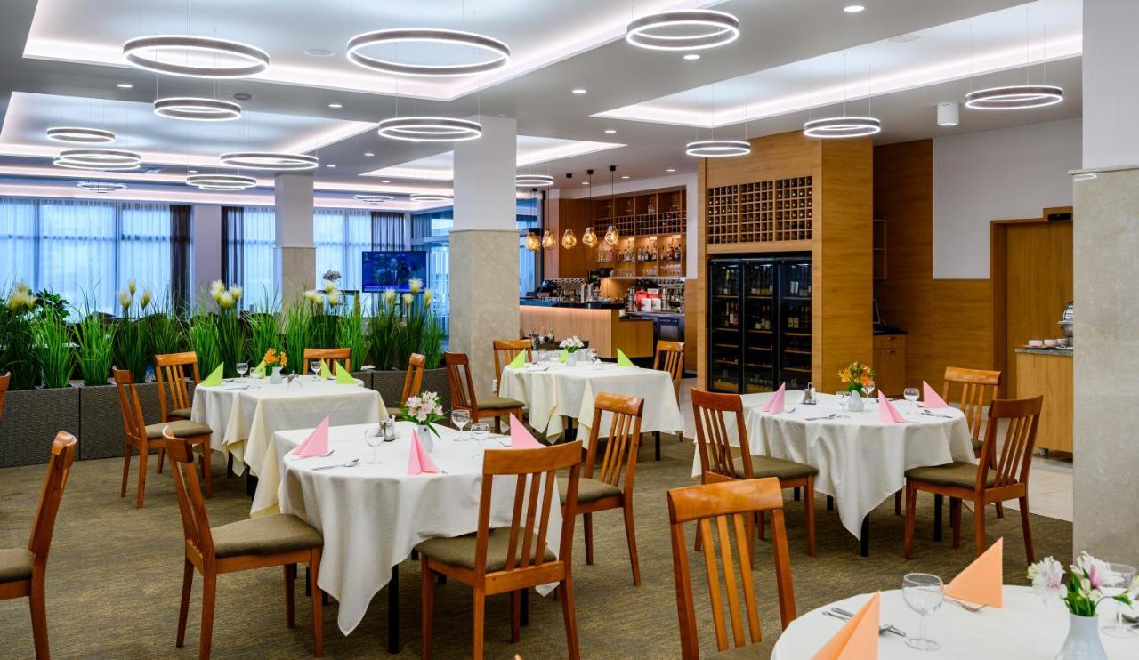 Hotel Lux บันสกาบิสตรีตซา ภายนอก รูปภาพ